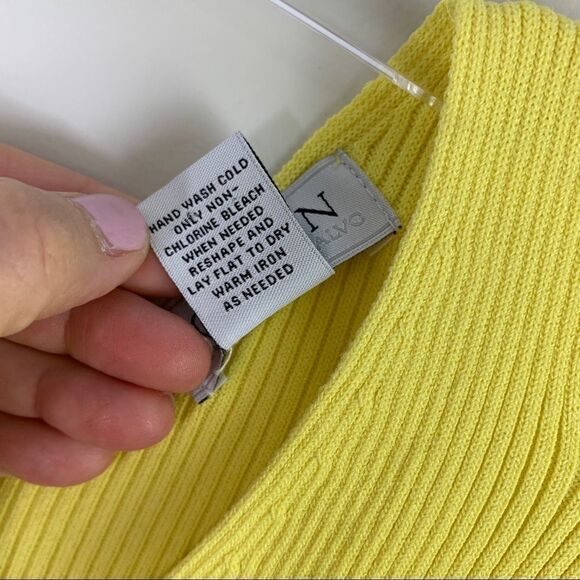 Carmen Marc Valvo Yellow Knit Top XS‎ - Picture 8 of 9